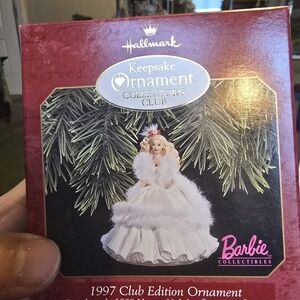 VINTAGE 1997 HALLMARK MATTEL COLLECTORS CLUB BARBIE KEEPSAKE CHRISTMAS ORNAMENT